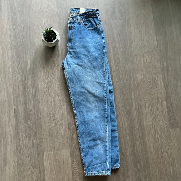 VINTAGE Jordache High-Rise Blue Tapered Jeans - Picture 15 of 16